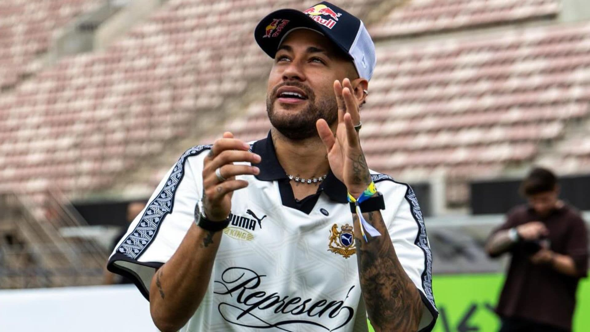 Pré-candidato à presidência questiona amizades de Neymar e gera polêmica