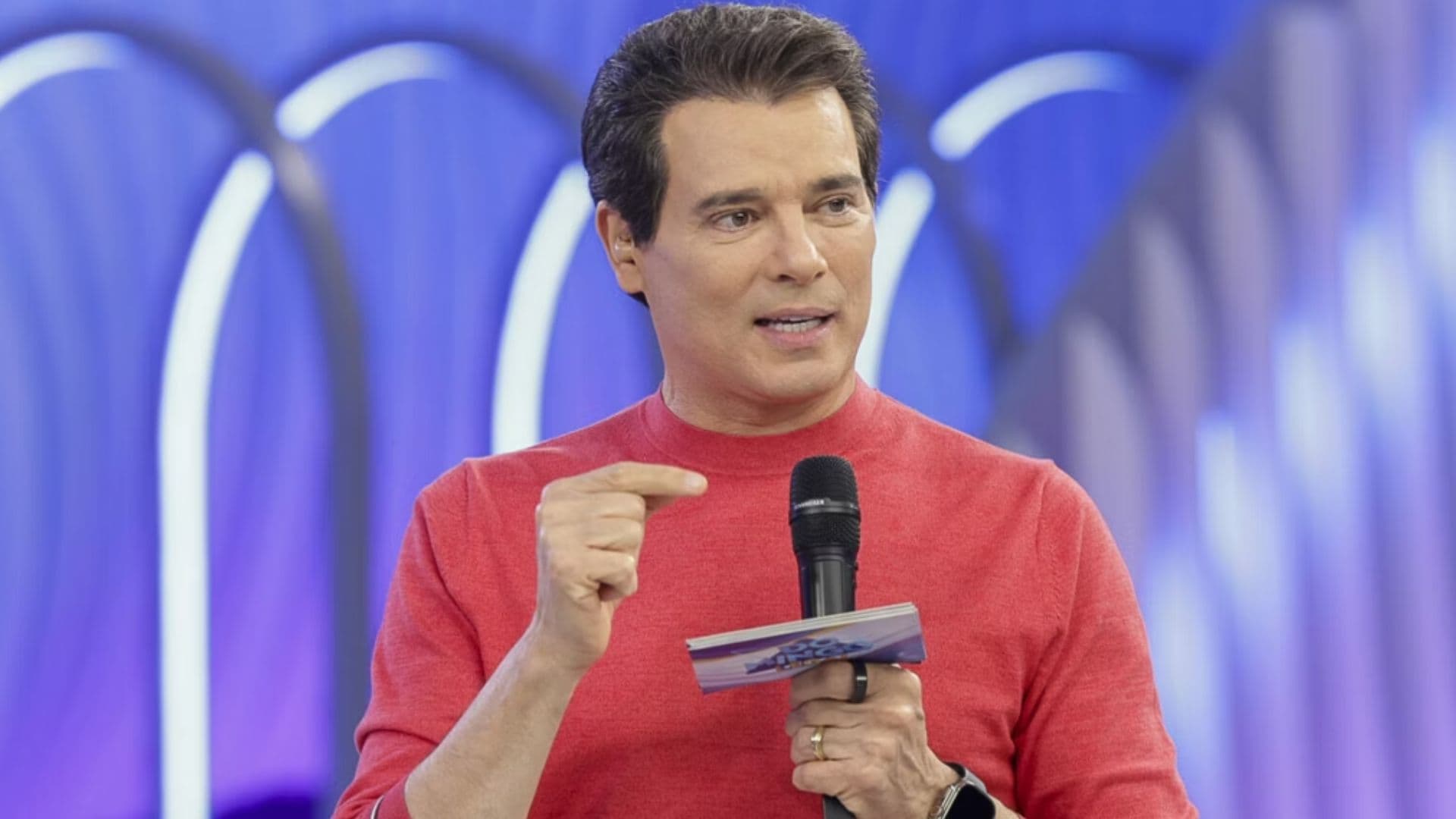 Celso Portiolli e SBT serão investigados por suposto maus-tratos a rã no Domingo Legal