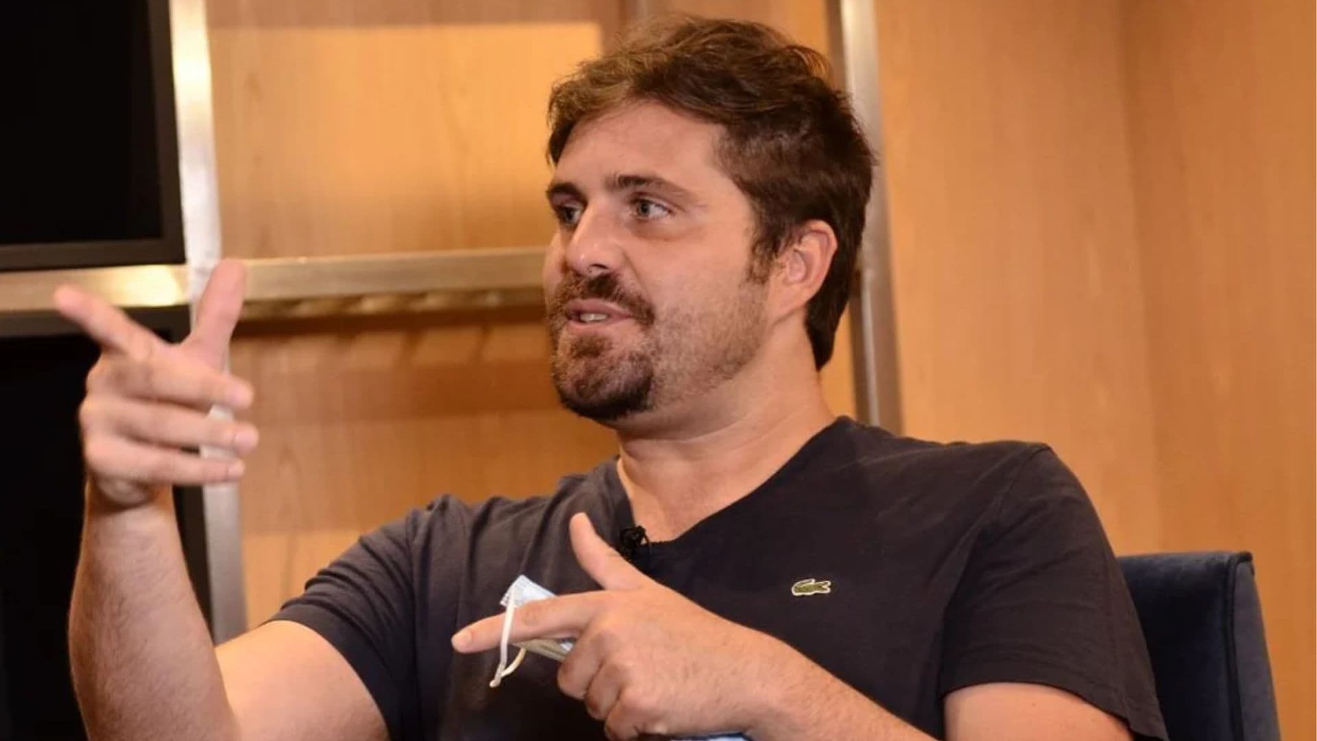 Após detonar foto de Bruno Gagliasso com Lula, irmão do ator volta a reagir