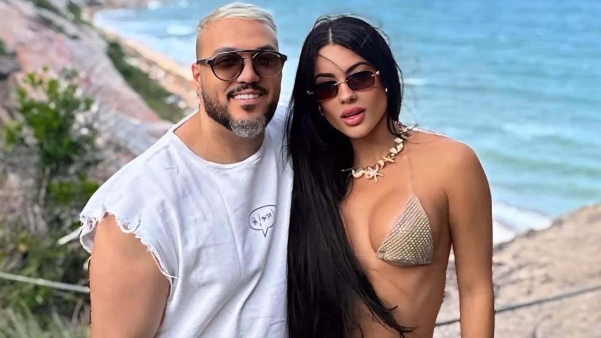 Após Belo dar selinho no filho de Rayane Figliuzzi, apresentadora dispara: “Falta de limite”