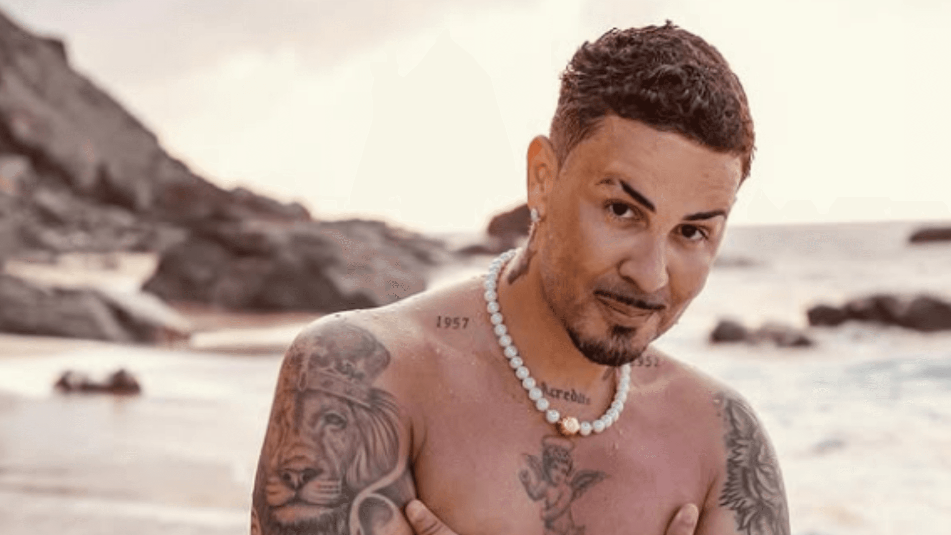 Carlinhos Maia é multado em R$ 1 milhão por vídeo com aves