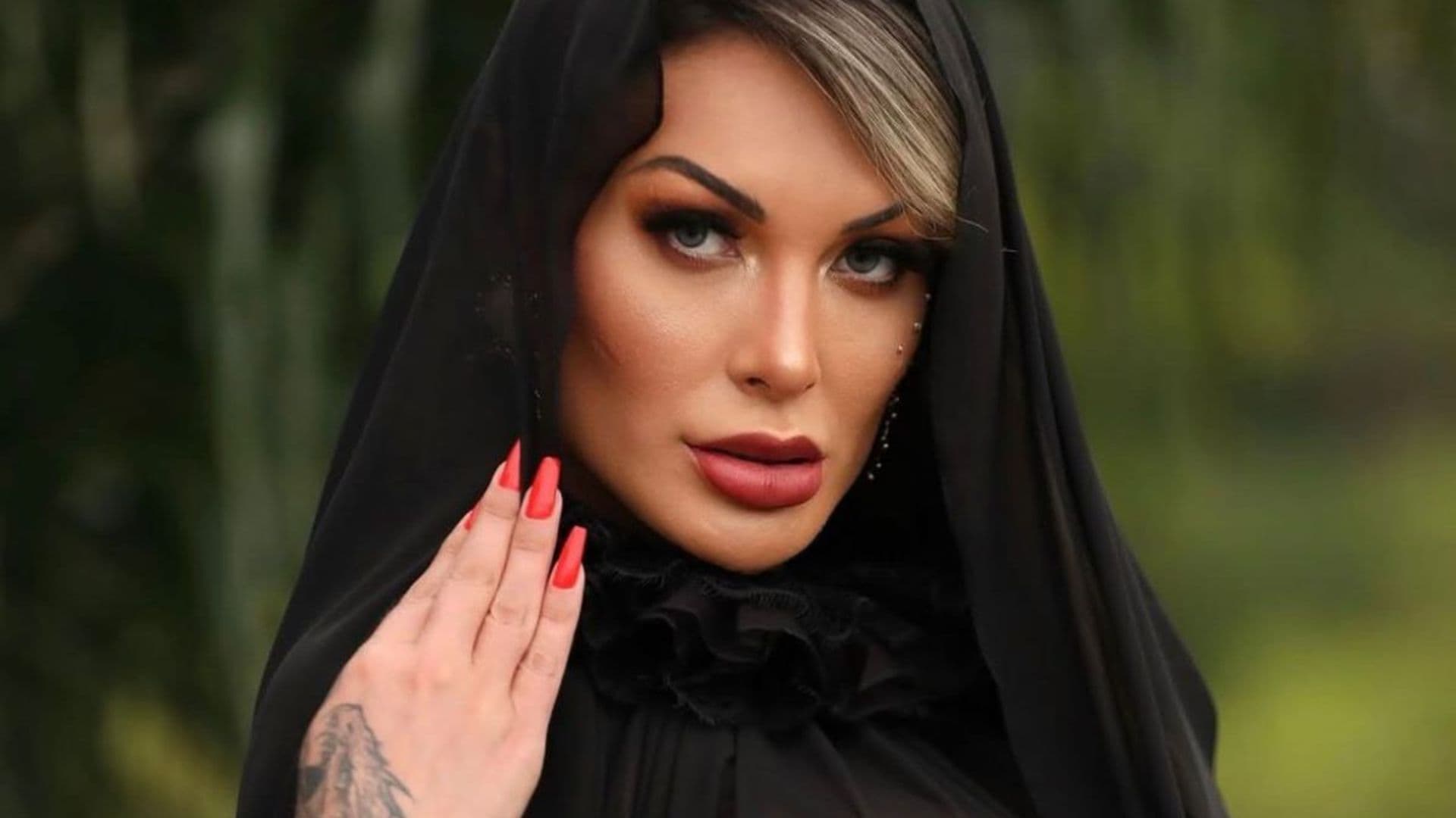 Andressa Urach destrói carro do ex-marido e afirma: “Quebro tudo mesmo, me processa”