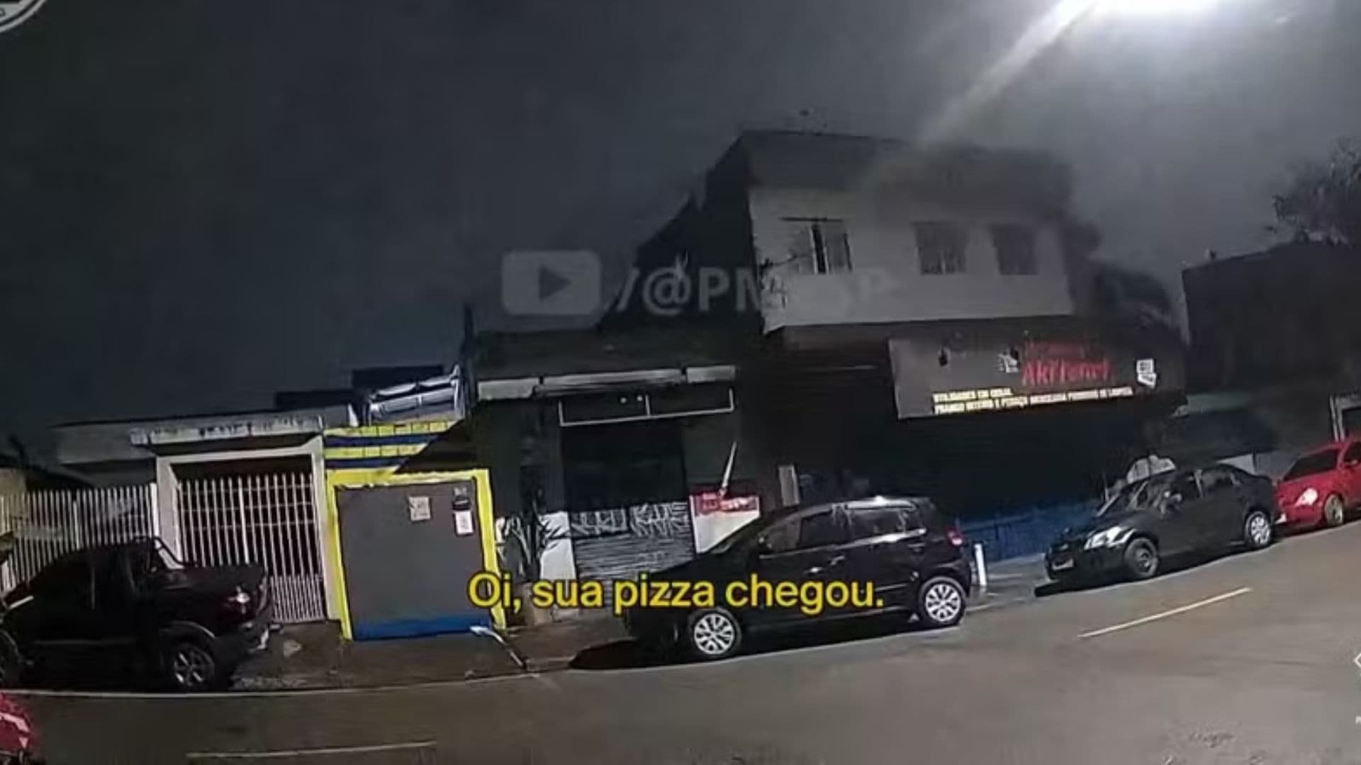 Mulher denuncia violência doméstica ao ligar para a polícia e pedir pizza fake