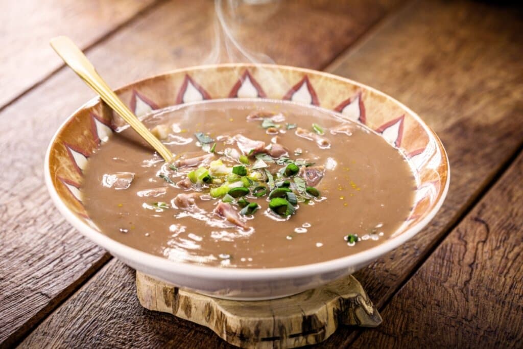 9 receitas de caldos para festa junina fáceis de fazer