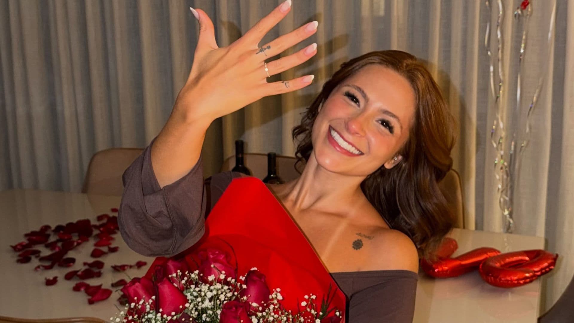 Nathalia Valente é pedida em casamento pela segunda vez por Yuri Meirelles