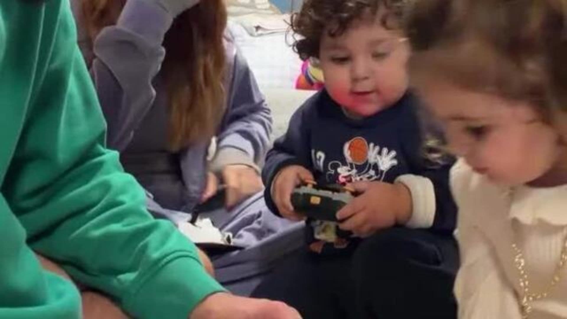 Eliezer e Viih Tube compram cachorro robô e exibem reação dos filhos, Ravi e Lua