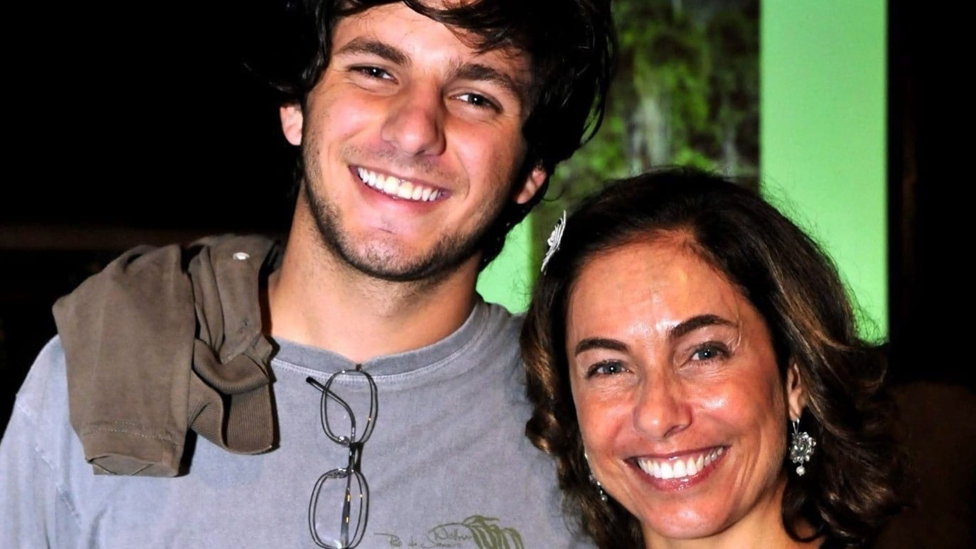 Cissa Guimarães emociona ao relembrar morte do filho há 16 anos