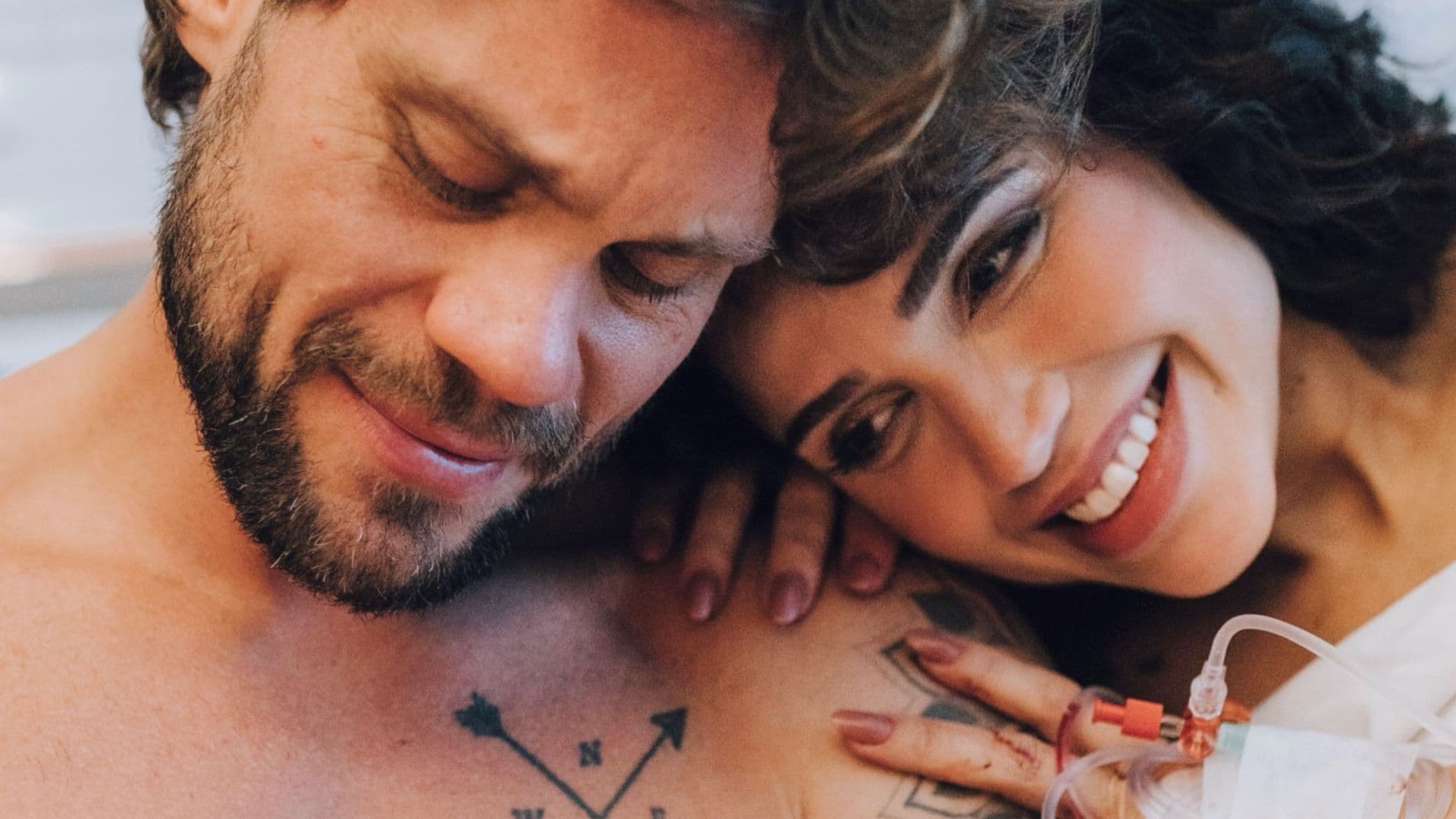Marina nasce após três perdas e casal do BBB 18 celebra chegada da ‘bebê arco-íris’