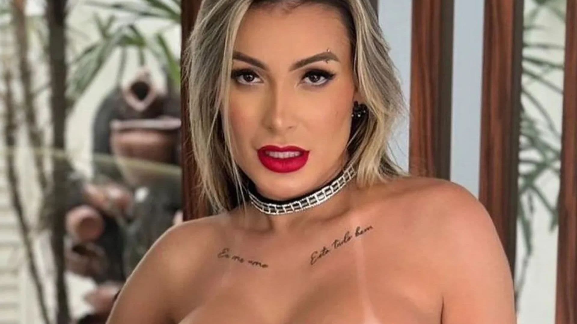 Andressa Urach desabafa e afirma que se arrepende de envolver filho em criação de conteúdos adultos