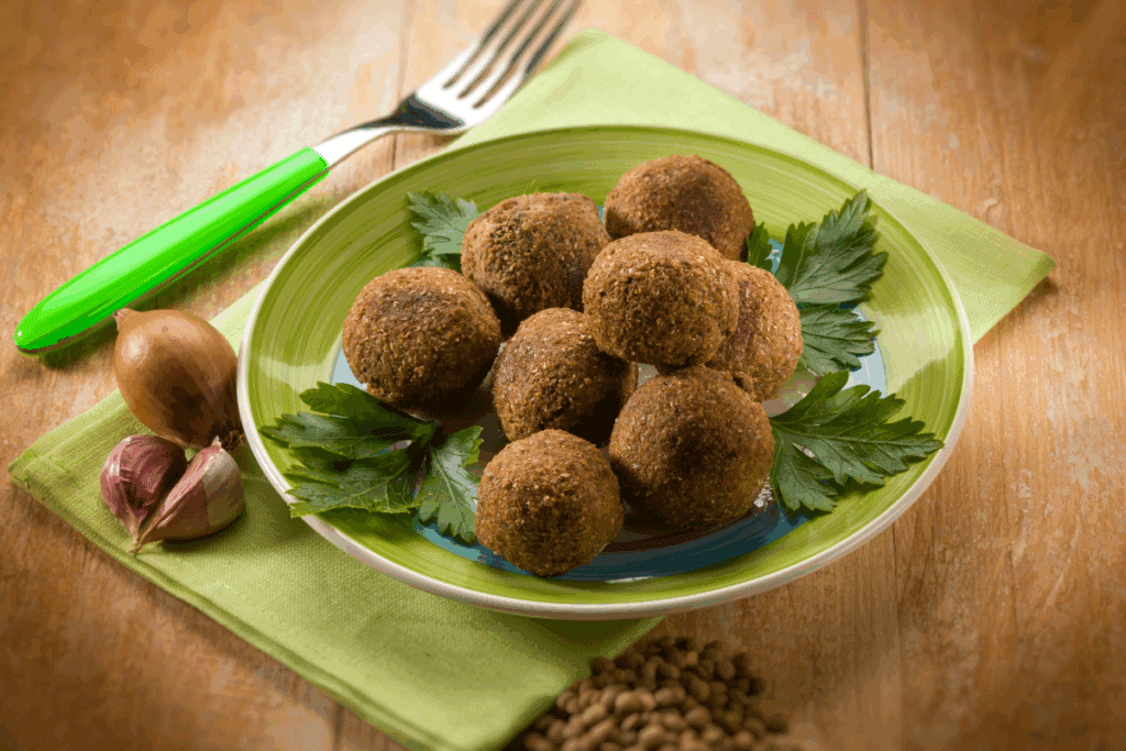 3 receitas de falafel ricas em proteína vegetal e fáceis de fazer