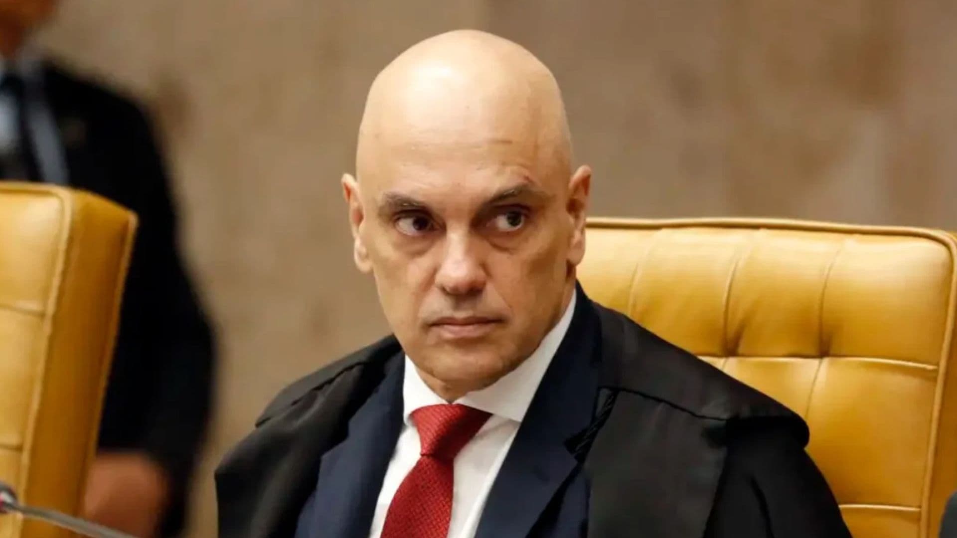 Alexandre de Moraes acumula mais de 50 pedidos de impeachment no Congresso