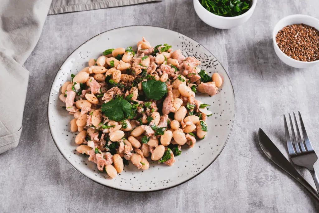 Tem atum em casa? Veja 5 receitas proteicas e fáceis para o almoço